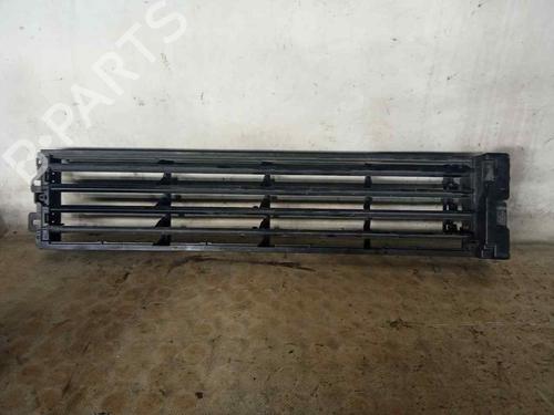 Used Grille RENAULT KADJAR (HA_, HL_) 1.5 dCi 110 (HLA3) (110 hp) 29630399