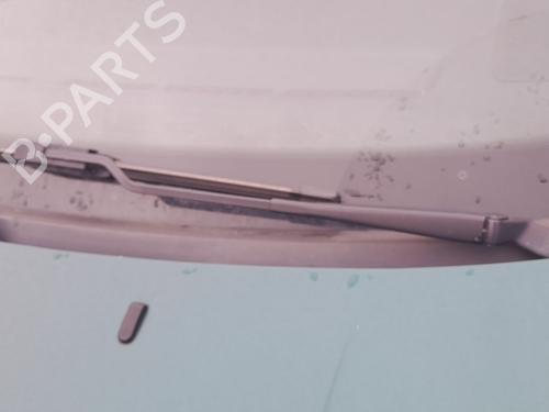 Used Front windshield wiper arm Front windshield wiper arm VW GOLF III (1H1) 1.8 (90 hp) 33020101 33020101