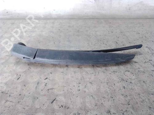 Used Rear windshield wiper arm RENAULT CLIO IV Grandtour (KH_) [2012-2021]  26472596