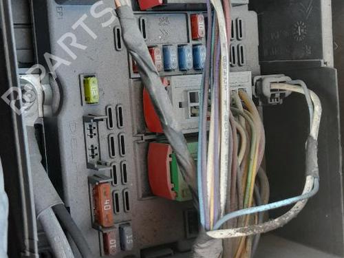 Used Fuse box Fuse box CITROËN XSARA PICASSO (N68) 1.6 HDi (90 hp) 33175235 33175235