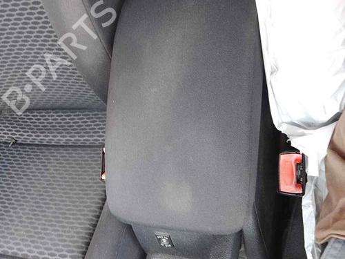 Used Armrest / Center console VW GOLF VI (5K1) 1.6 TDI (90 hp) 28462974