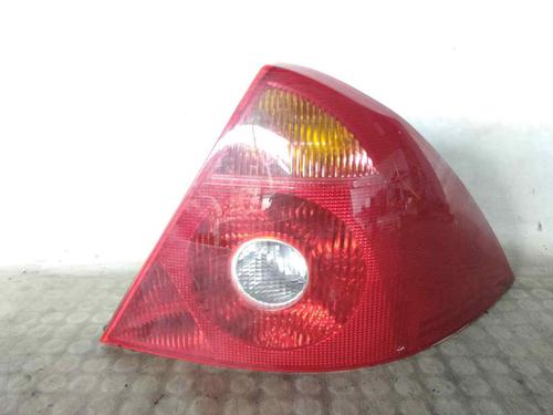 Used Right taillight FORD MONDEO III (B5Y) 2.0 16V (146 hp) 26475558