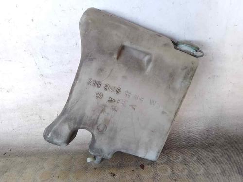 Used Windscreen washer tank MERCEDES-BENZ E-CLASS (W210) E 300 Turbo-D (210.025) (177 hp) 26469515