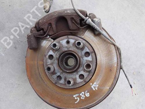 Used Left front steering knuckle VW TOURAN (1T1, 1T2) [2003-2010]  26479817