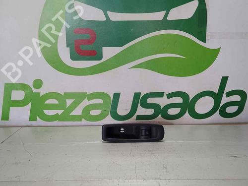 Used Right rear window switch RENAULT KOLEOS I (HY_) 2.0 dCi (HY0K) (150 hp) 30619318