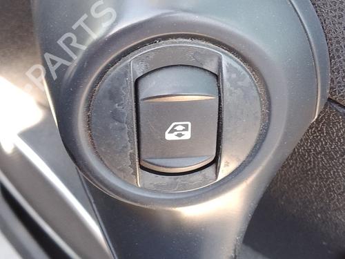 Mando elevalunas delantera derecho Mando elevalunas delantera derecho RENAULT CLIO III (BR0/1, CR0/1) [2005-2014] 36869035 36869035