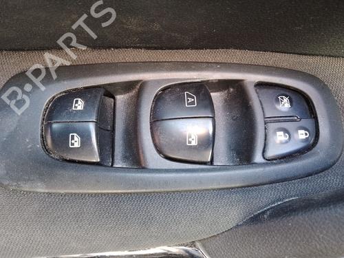 Used Left front window switch RENAULT KADJAR (HA_, HL_) 1.5 dCi 110 (HLA3) (110 hp) 30641874