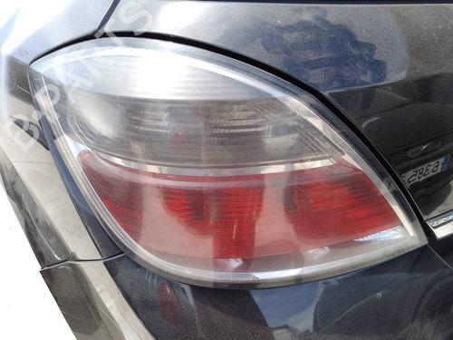 Used Left taillight OPEL ASTRA H (A04) [2004-2014]  26476185