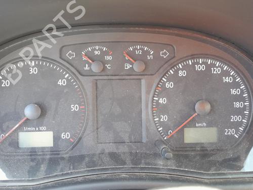 Used Instrument cluster Instrument cluster VW POLO IV (9N_, 9A_) [2001-2014] 33207717 33207717