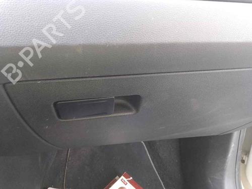 Handskerum VW POLO VI (AW1, BZ1, AE1) 1.0 TSI (95 hp) 28469615