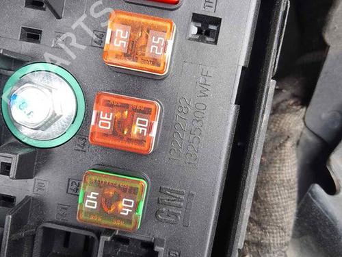 Fuse box OPEL INSIGNIA A (G09) | BP28462367E1
