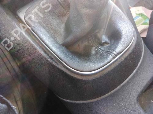 Used Gear lever CITROËN C4 I (LC_) [2004-2014]  28465632