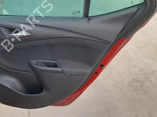 Rudehejsemekanisme Højre bagtil Rudehejsemekanisme Højre bagtil OPEL ASTRA K Sports Tourer (B16) 1.4 CNG (35) (110 hp) 33851748 33851748