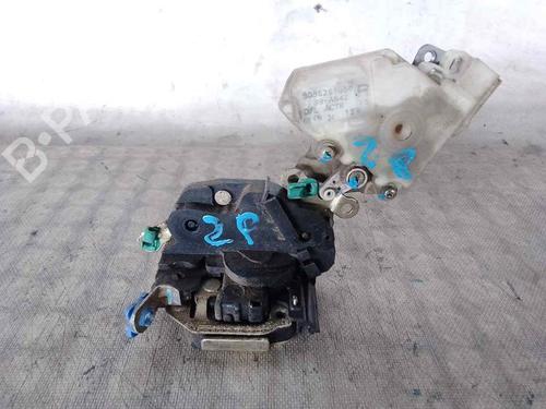 Used Front right lock NISSAN ALMERA TINO (V10) 2.2 dCi (115 hp) 26470559