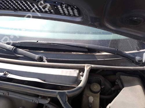 Used Front windshield wiper arm BMW 3 (E46) 316 i (115 hp) 28463299