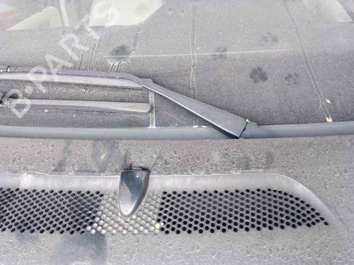Used Front windshield wiper arm MERCEDES-BENZ B-CLASS Sports Tourer (W245) [2005-2011]  28467899