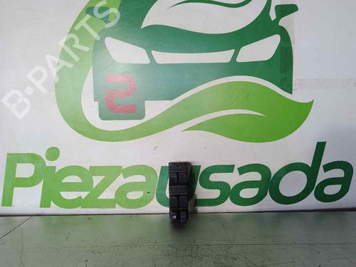 Used Left front window switch SUZUKI GRAND VITARA II (JT, TE, TD) 1.9 DDiS All-wheel Drive (JT419, TD44, JB419WD, JB419XD,... (129 hp) 28464390