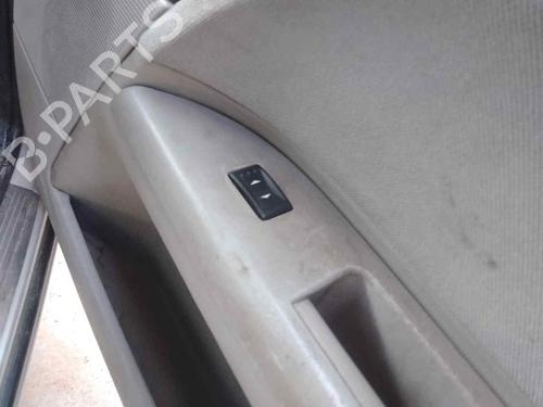 Used Right front window switch FORD MONDEO III Saloon (B4Y) 2.0 16V TDDi / TDCi (115 hp) 28470045