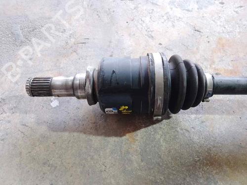 Drivksel foran venstre TOYOTA YARIS (_P1_)  | BP30724167M38 