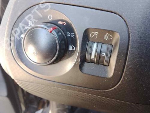 Used Headlight switch SEAT ALTEA XL (5P5, 5P8) [2006-2015]  28463552