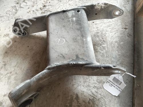 Bras de suspension arrière droit Bras de suspension arrière droit 37490654 37490654