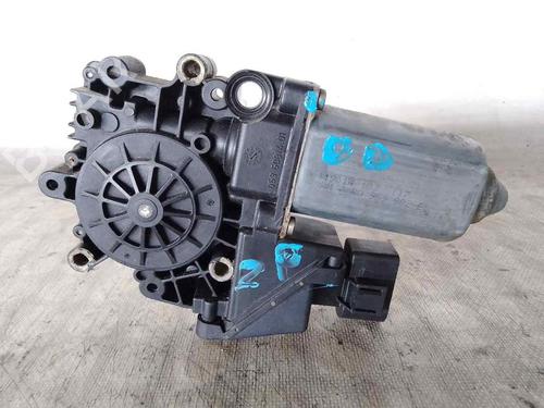 Used Right front window motor AUDI A6 C5 (4B2) 2.5 TDI quattro (150 hp) 26478965