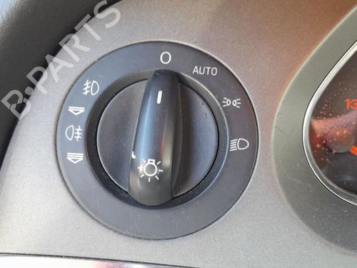 Used Headlight switch AUDI A6 C6 (4F2) [2004-2011]  32678908