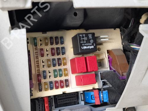 Used Fuse box Fuse box FIAT STILO (192_) 1.9 JTD (192_XE1A) (115 hp) 34472951 34472951