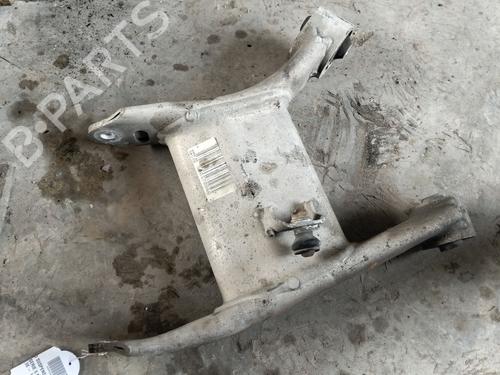 Bras de suspension arrière gauche Bras de suspension arrière gauche 37490652 37490652