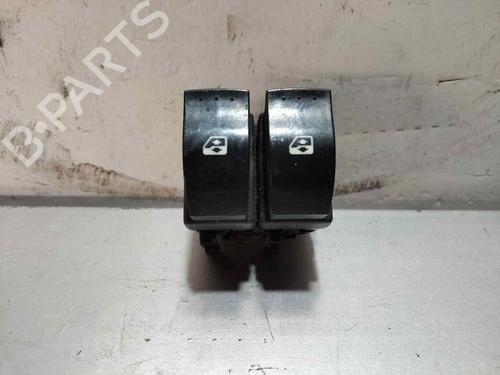 Used Left front window switch Left front window switch RENAULT MEGANE II (BM0/1_, CM0/1_) 1.9 dCi (110 hp) 32678977 32678977