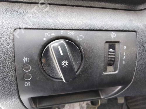 Used Headlight switch MERCEDES-BENZ A-CLASS (W169) A 180 CDI (169.007, 169.307) (109 hp) 28452696