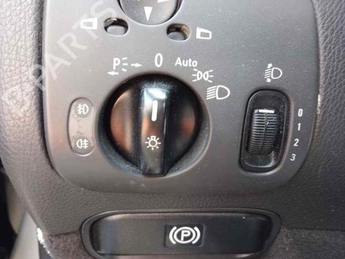 Used Headlight switch MERCEDES-BENZ CLK (C209) [2002-2010]  28462910