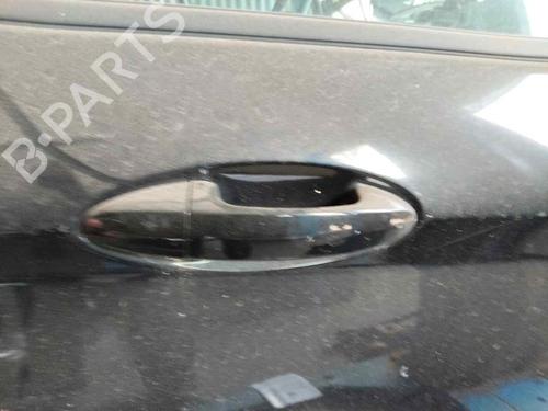 Używane Klamka zewnętrzna drzwi przednich prawych FORD FIESTA VI (CB1, CCN) 1.4 TDCi (70 hp) 29447161