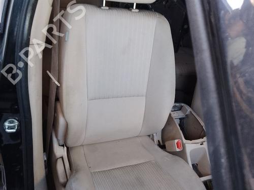 Used Right front seat KIA SPORTAGE II (JE_, KM_) 2.0 CRDi (140 hp) 30680366