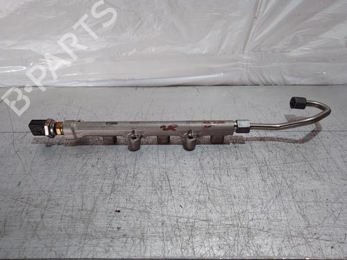 Used Injection rail Injection rail 37010430 37010430