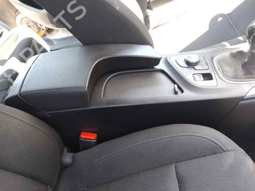Used Armrest / Center console OPEL INSIGNIA A (G09) 2.0 CDTI (68) (131 hp) 28454834