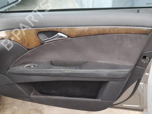 Høyre frontpanel MERCEDES-BENZ E-CLASS (W211) E 270 CDI (211.016) (177 hp) 32707705