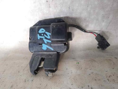 Used Tailgate lock NISSAN PRIMERA (P10) 2.0 GT (150 hp) 28313774