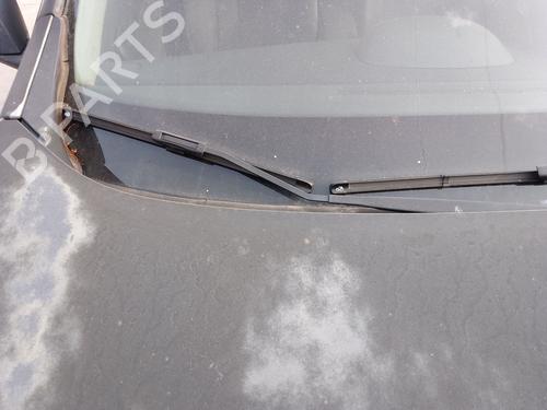 Used Front windshield wiper arm Front windshield wiper arm 38287996 38287996