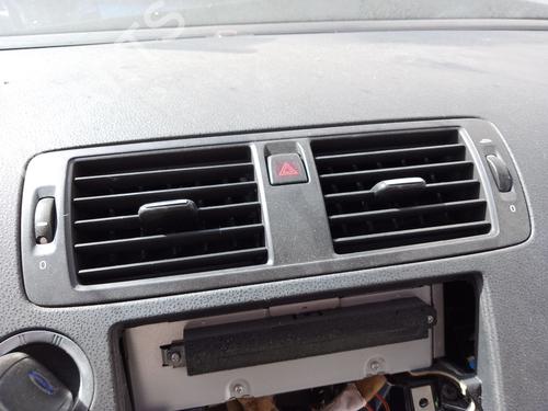 Used Air vent Air vent VOLVO C30 (533) 1.6 D (109 hp) 36641709 36641709