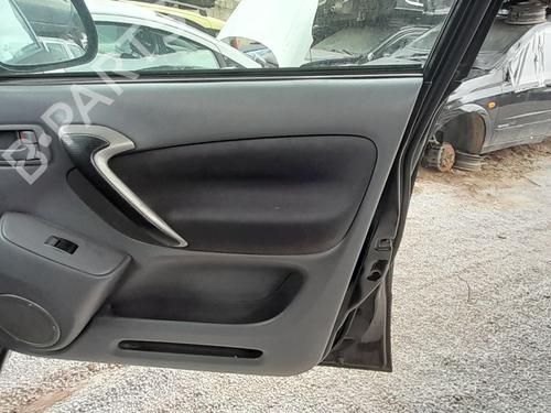 Høyre frontpanel Høyre frontpanel TOYOTA RAV 4 II (_A2_) [2000-2005] 33622921 33622921