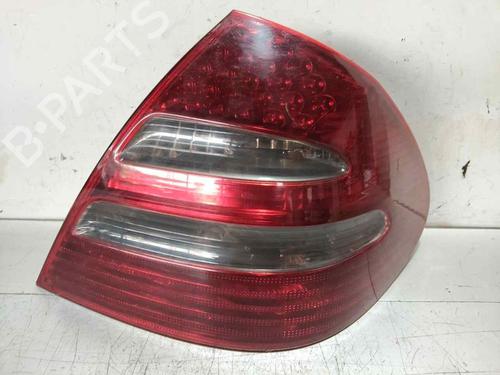 Used Right taillight Right taillight MERCEDES-BENZ E-CLASS (W211) E 270 CDI (211.016) (177 hp) 32724169 32724169