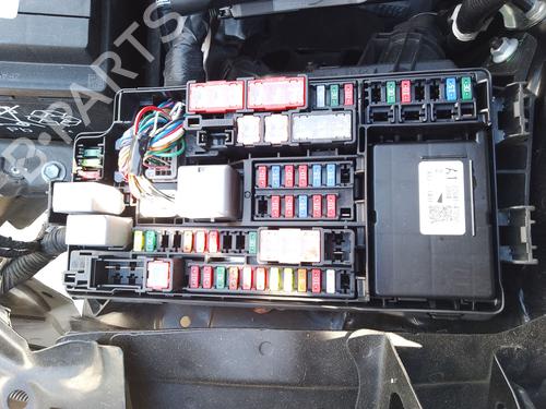 Used Fuse box Fuse box 37465557 37465557