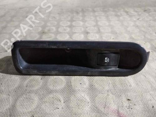 Used Right rear window switch RENAULT GRAND SCÉNIC II (JM0/1_) 1.6 (113 hp) 26467541