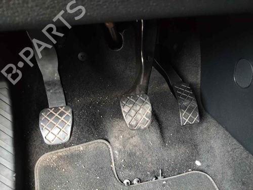 Used Clutch pedal AUDI Q2 (GAB, GAG) 30 TDI (116 hp) 29635770