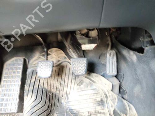 Used Clutch pedal TOYOTA COROLLA (_E12_) [2001-2008]  29272664