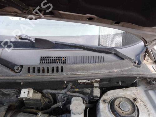 Used Front windshield wiper arm HYUNDAI SANTA FÉ I (SM) 2.0 CRDi (113 hp) 28453518