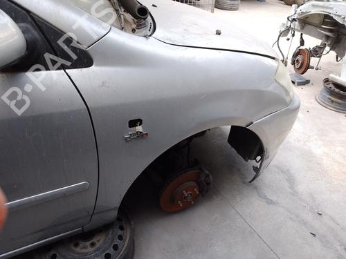 Used Right front fenders Right front fenders 37010496 37010496