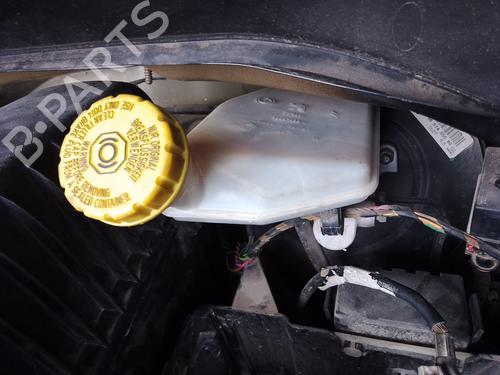 brake-master-cylinder-peugeot-207-wa_-wc_-2006-2007-2008-2009-2010-2011-2012-2013-2014-2015-32111998 main image