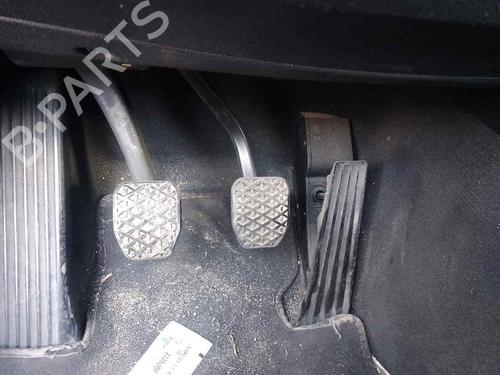 Pédale d'embrayage BMW 1 (E81) 116 i (115 hp) 28459654